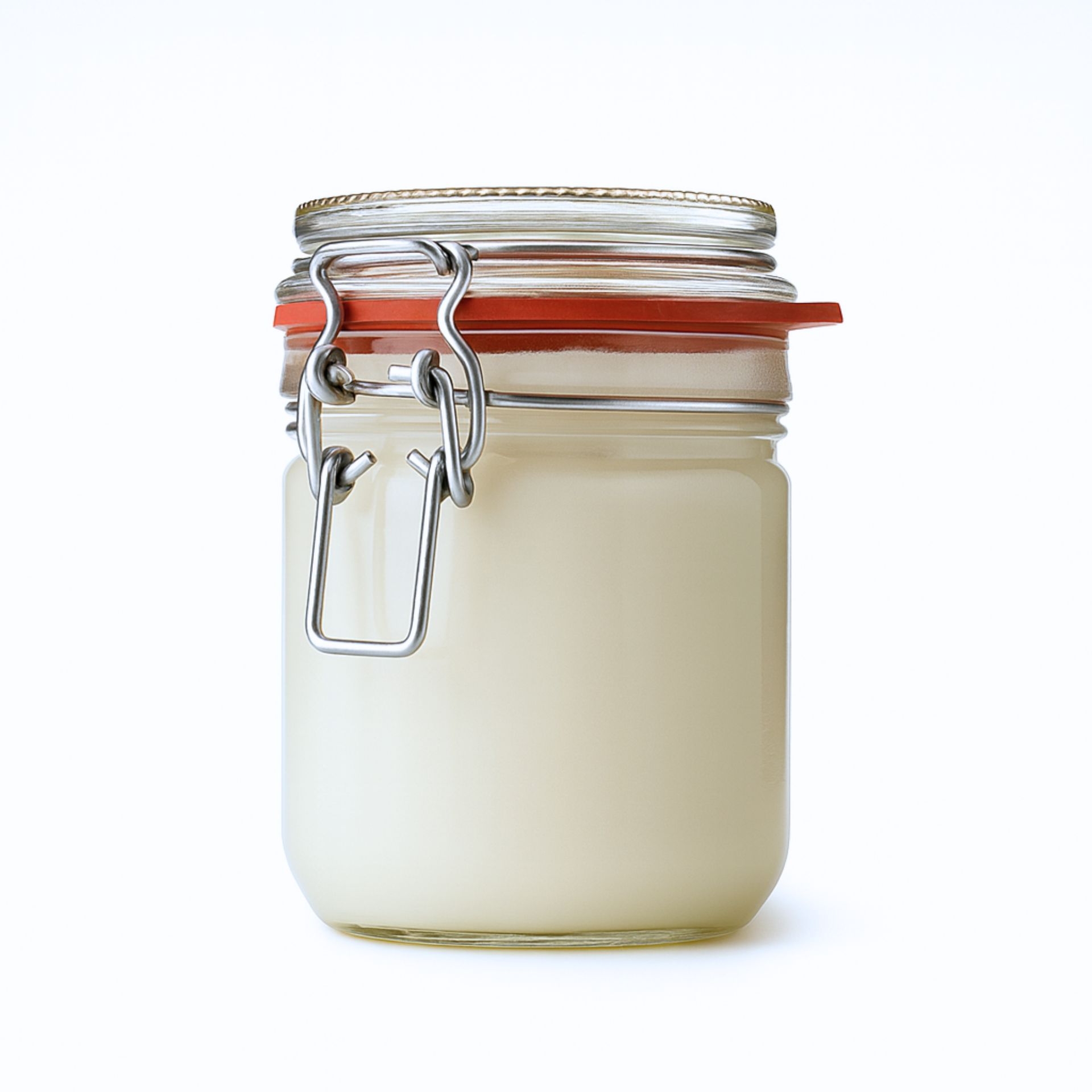 Glas mit 350ml reiner Bio Sheabutter im Buegelverschlussglas vor weissem Hintergrund