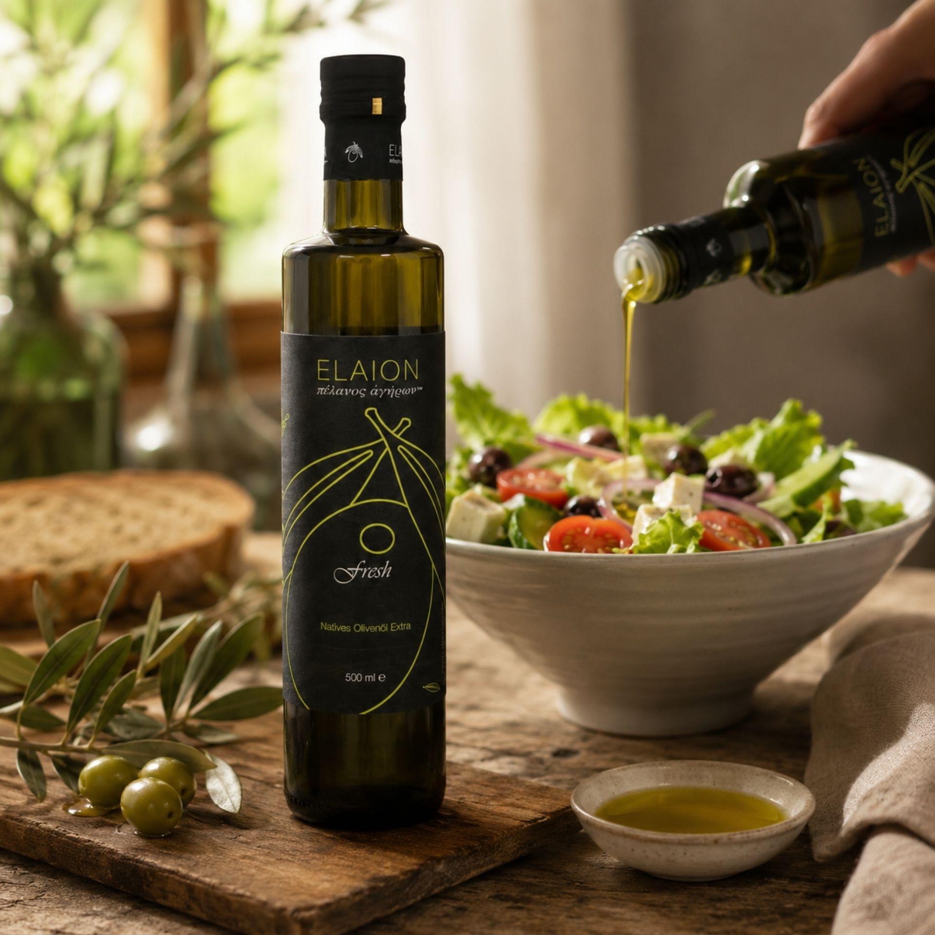 Elaion Fresh Olivenoel 500 ml verfeinert einen frischen mediterranen Salat