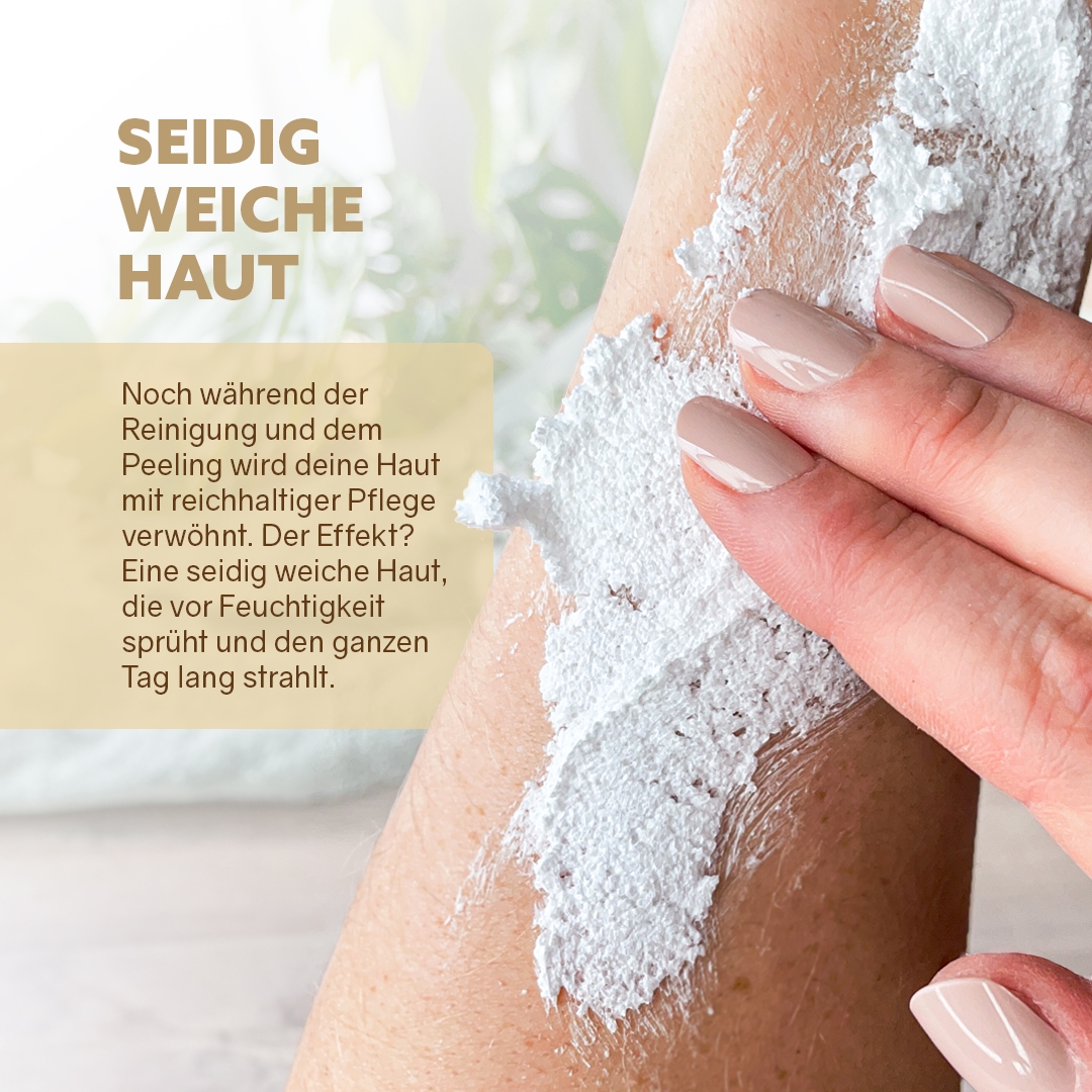 3in1 Dusch-Fluff Vanille wird auf den Arm aufgetragen_ Textur sichtbar beim Einmassieren