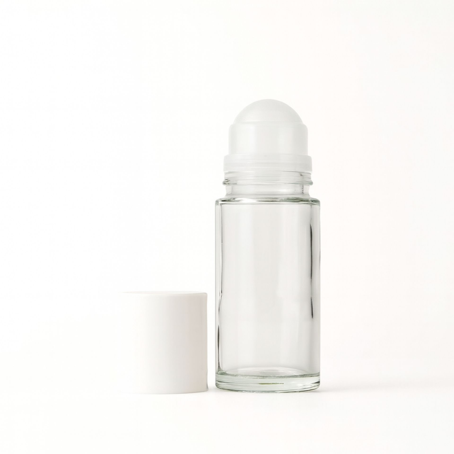 Transparenter Deoroller aus Glas mit weissem Deckel_ 50ml_ zum Selbstbefuellen – nachhaltige und wiederverwendbare Alternative