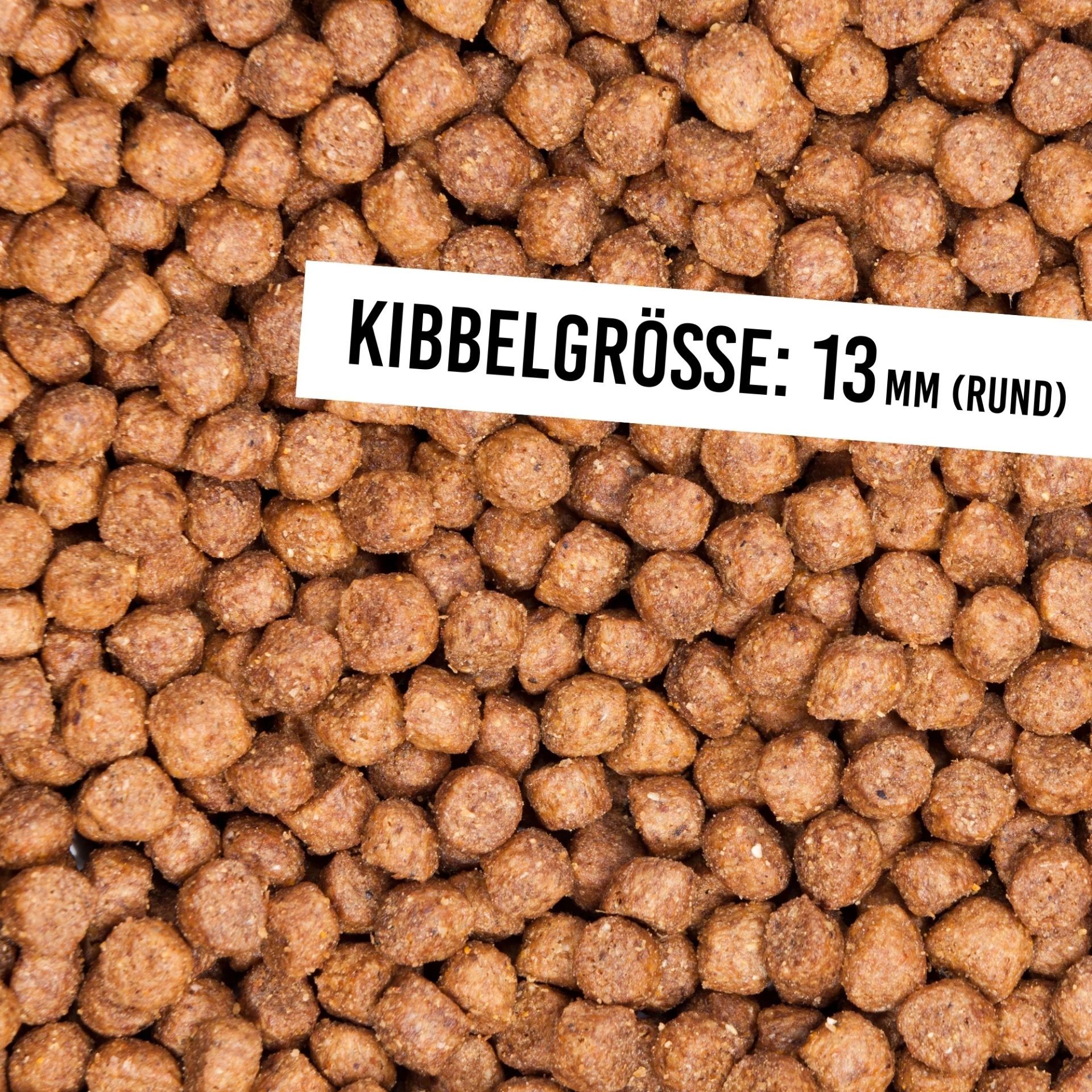 Nahaufnahme der Kroketten des Schnauzenkumpel Haehnchengeschnetzeltes Leichte Kost mit 13 mm Groesse