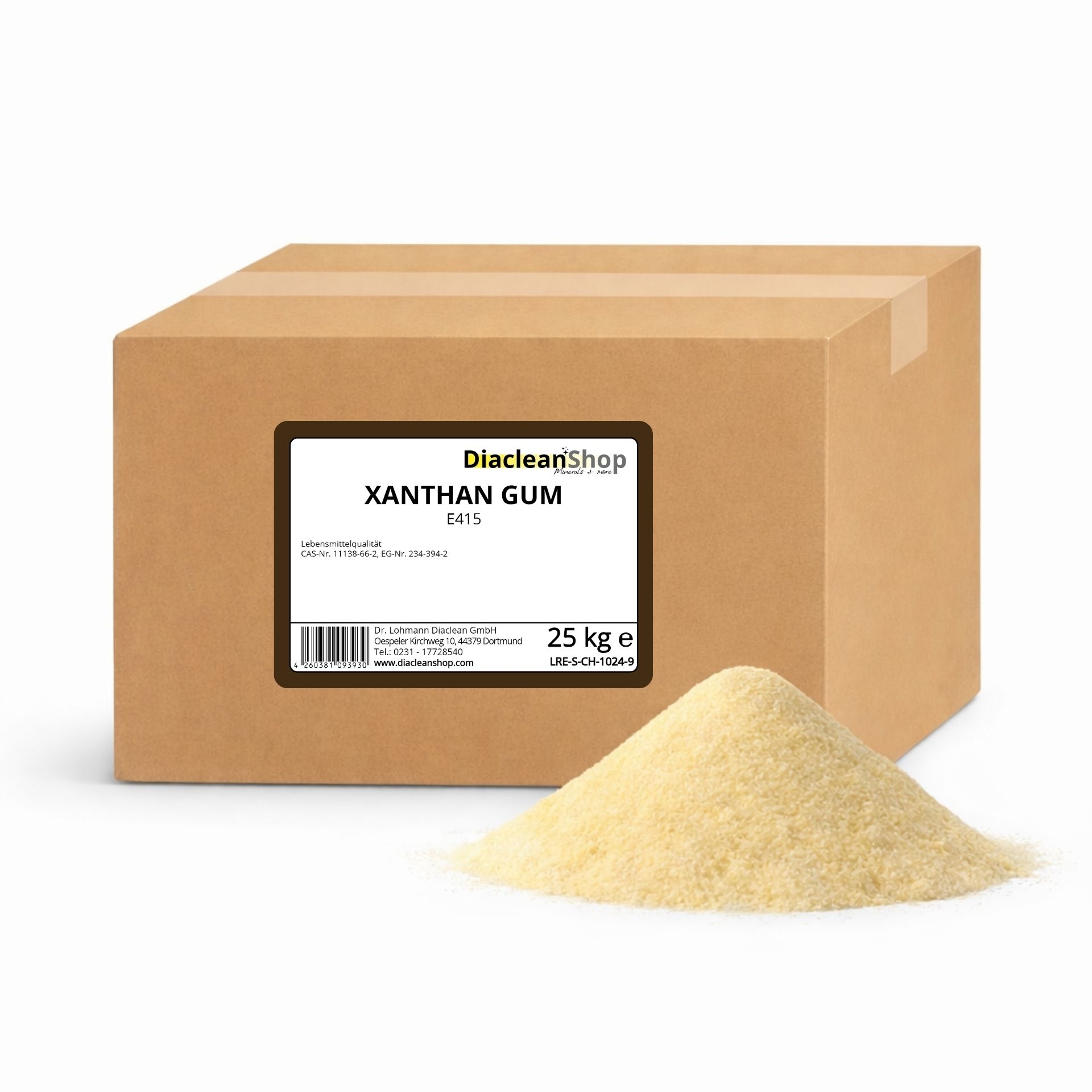 Brauner Karton mit Etikett „Xanthan Gum 25 kg“ vom Diacleanshop_ daneben ein beiger Pulverhaufen auf weissem Hintergrund