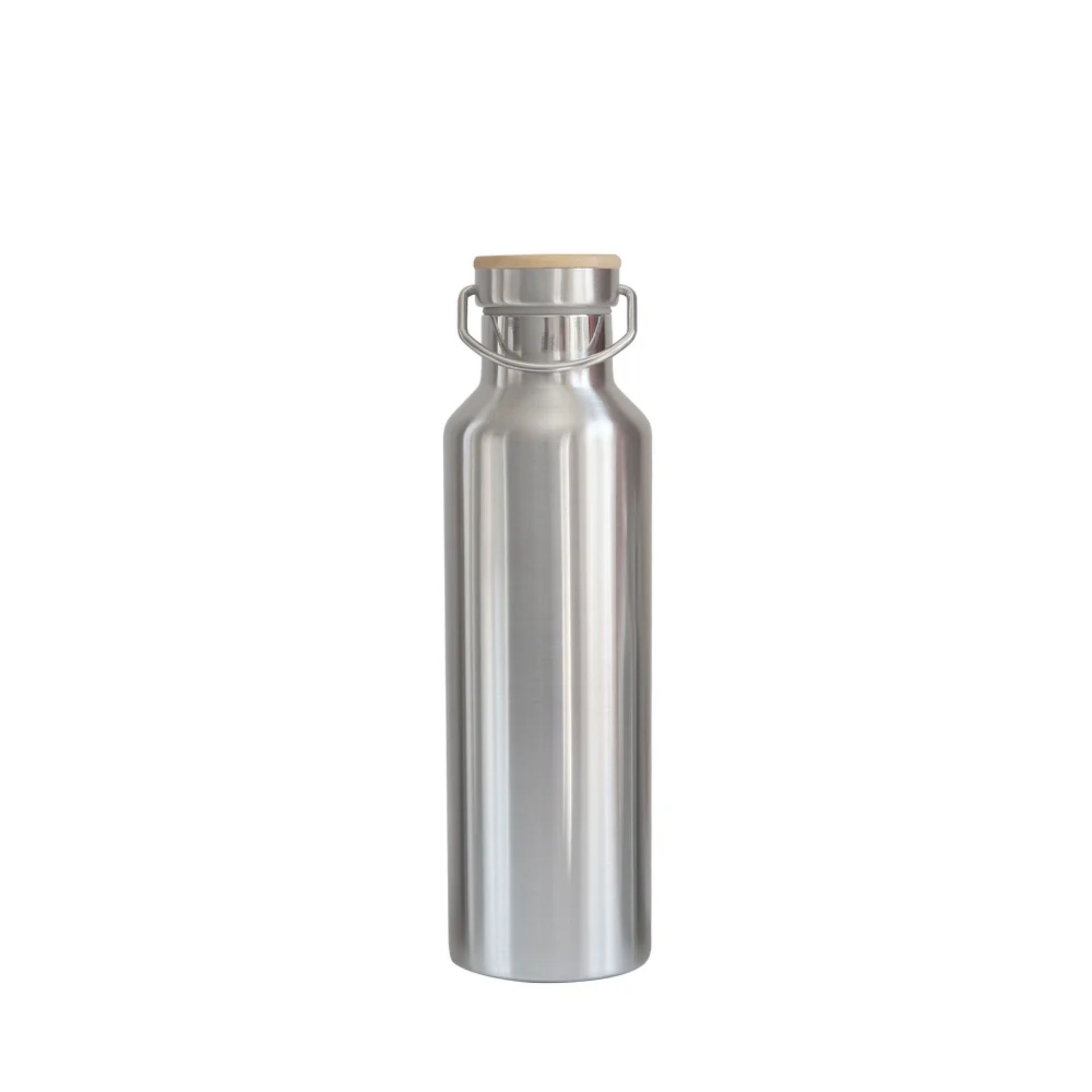 pandoo Edelstahl Trinkflasche 750 ml mit Bambusdeckel und Tragebuegel vor weissem Hintergrund